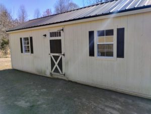 REDUCED! 12x28 Carriage House-image